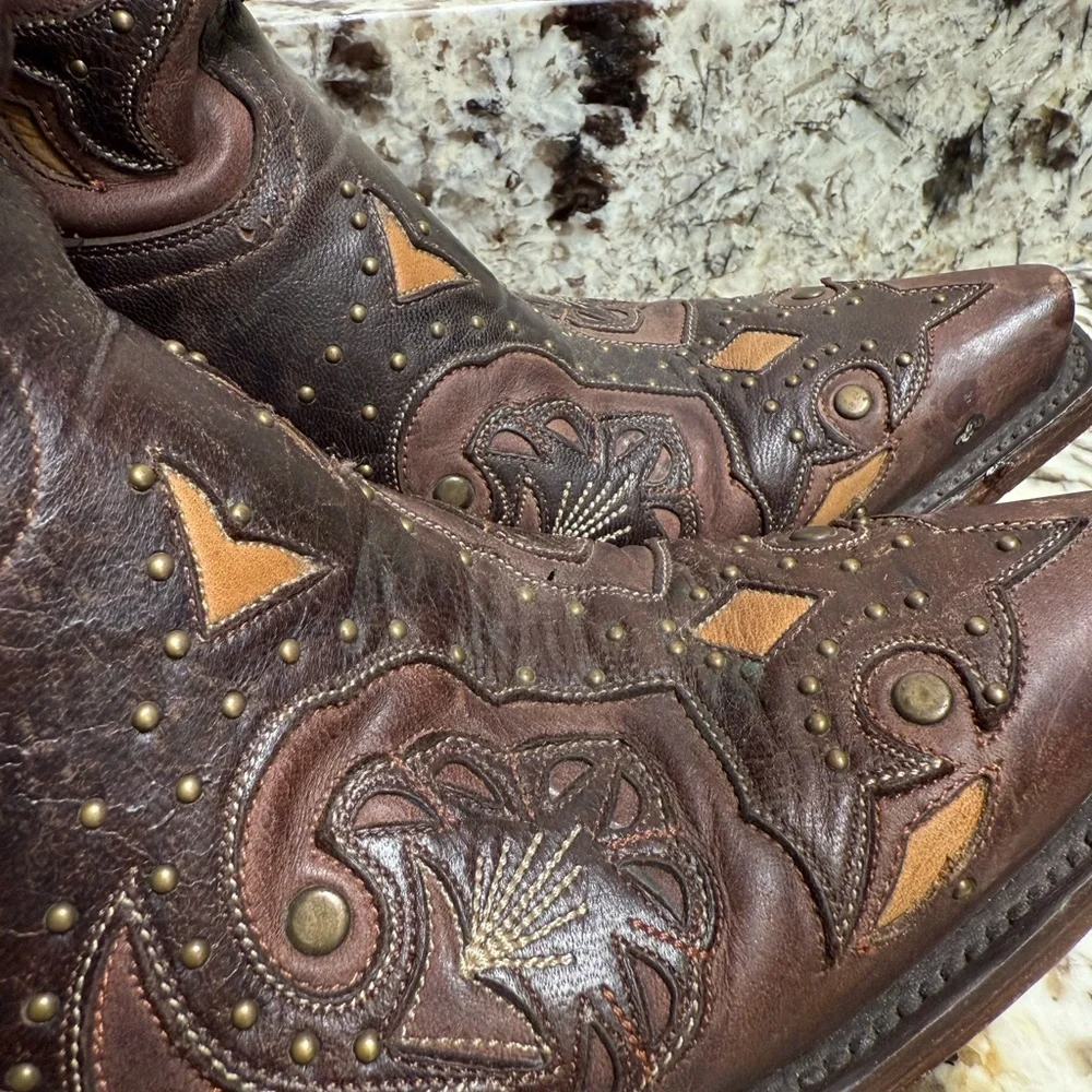 Lucchese Brown and Tan Heeled Boots - Picture 6 of 10